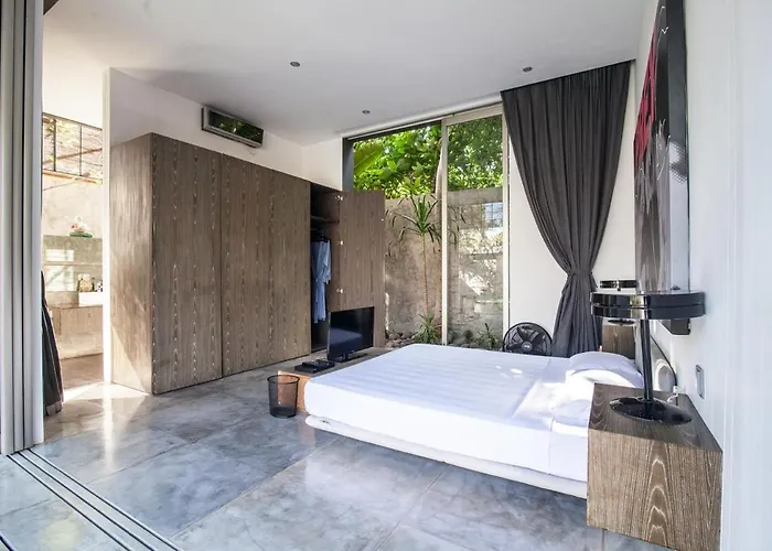 Modern 4bd With Pool 别墅 *
