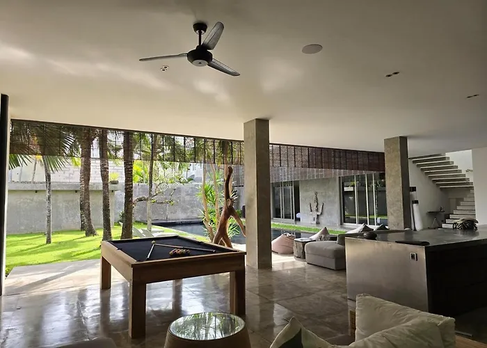 Modern 4bd With Pool 别墅